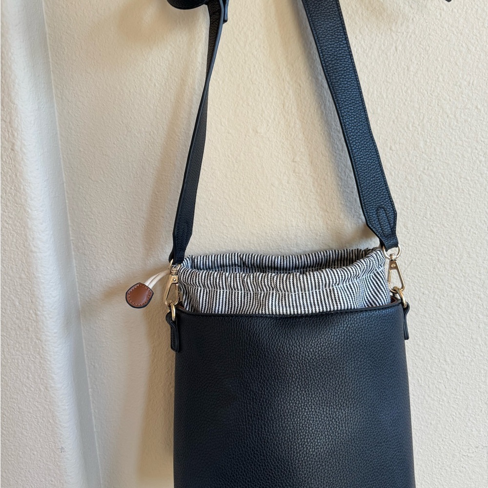 Bucket bag - Picture 4 of 9